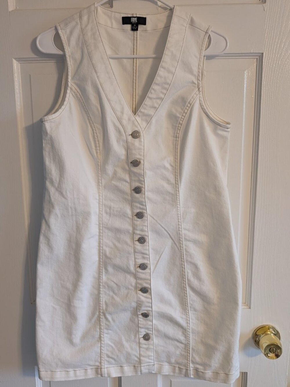 100.🤍 White Denim Mini Dress — Sleeveless Button Down (Size M) 🤍